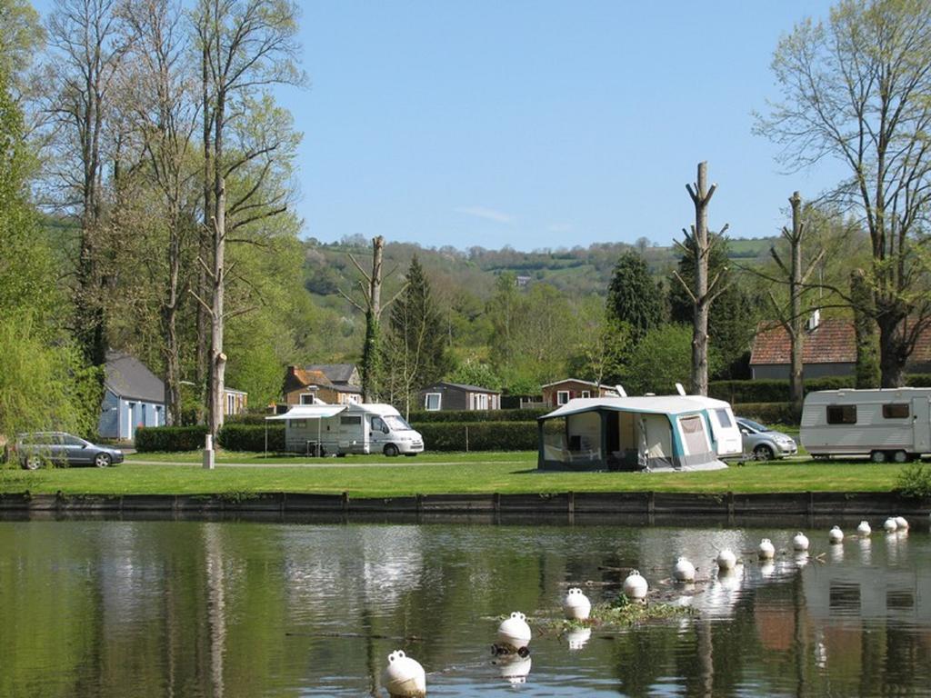 Camping Des Rochers Des Parcs Hotel Clecy Luaran gambar