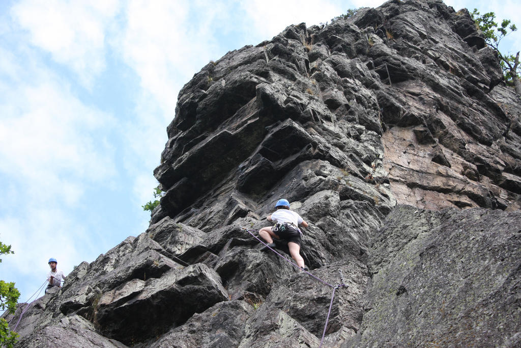 Camping Des Rochers Des Parcs Hotel Clecy Luaran gambar